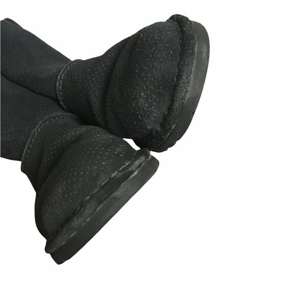 Ugg Women’s Classic Mini Perf Black Suede Ankle Boots 8 - Picture 6 of 14